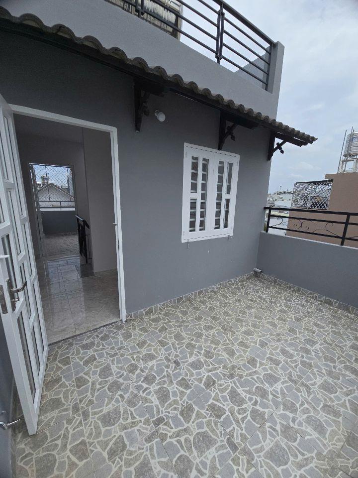 HIẾM CÓ LÊ VĂN QUỚI 40M2 4 TẦNG ĐÚC 4PN 3WC SHR GIÁ 5.18 TỶ