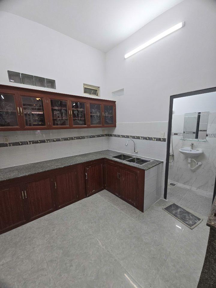HIẾM CÓ LÊ VĂN QUỚI 40M2 4 TẦNG ĐÚC 4PN 3WC SHR GIÁ 5.18 TỶ
