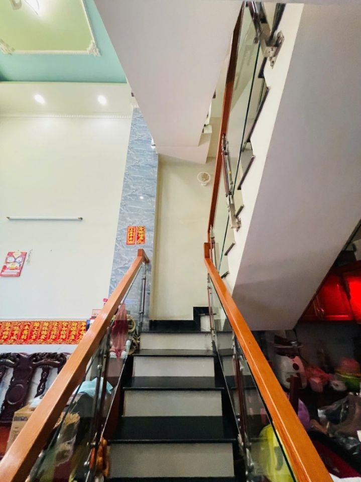 LÊ ĐÌNH CẨN BÌNH TÂN 40M2 4 TẦNG 4PN 3WC SÂN THƯỢNG CHỈ 4.8 TỶ
