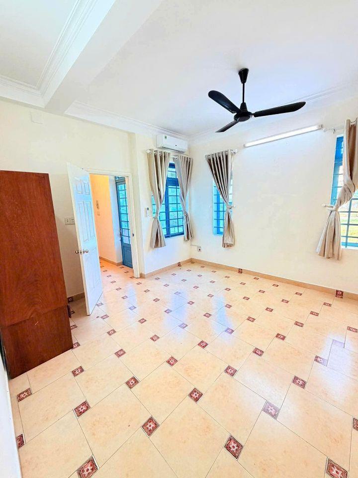 KHU VIP TRƯƠNG CÔNG ĐỊNH TÂN BÌNH 99M2 3 TẦNG 4PN 4WC SHR GIÁ 8.8 TỶ