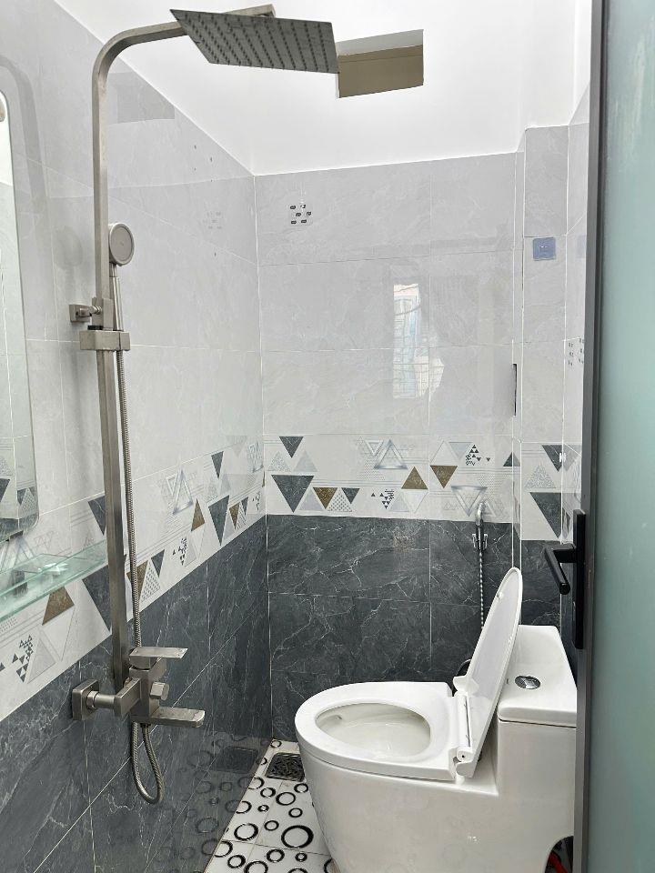NHÀ MỚI HẺM 4M GIÁP LÊ VĂN QUỚI 40M2 2 TẦNG CHỈ 4.49 TỶ