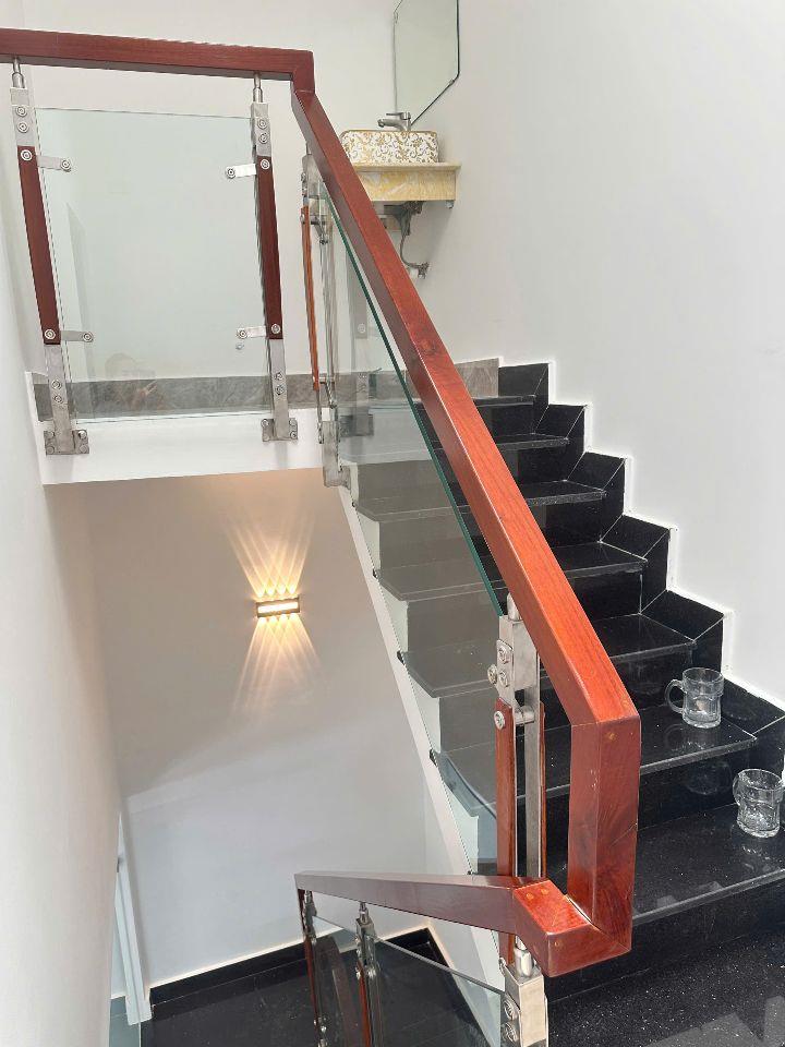 NHÀ MỚI HẺM 4M GIÁP LÊ VĂN QUỚI 40M2 2 TẦNG CHỈ 4.49 TỶ