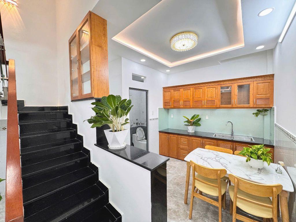 NHÀ MỚI HẺM 4M GIÁP LÊ VĂN QUỚI 40M2 2 TẦNG CHỈ 4.49 TỶ