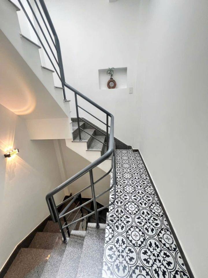 LÊ THỊ BẠCH CÁT Q11 - 25M2 - 4 TẦNG ĐÚC 3PN 2WC SÂN THƯỢNG GIÁ 4.5 TỶ