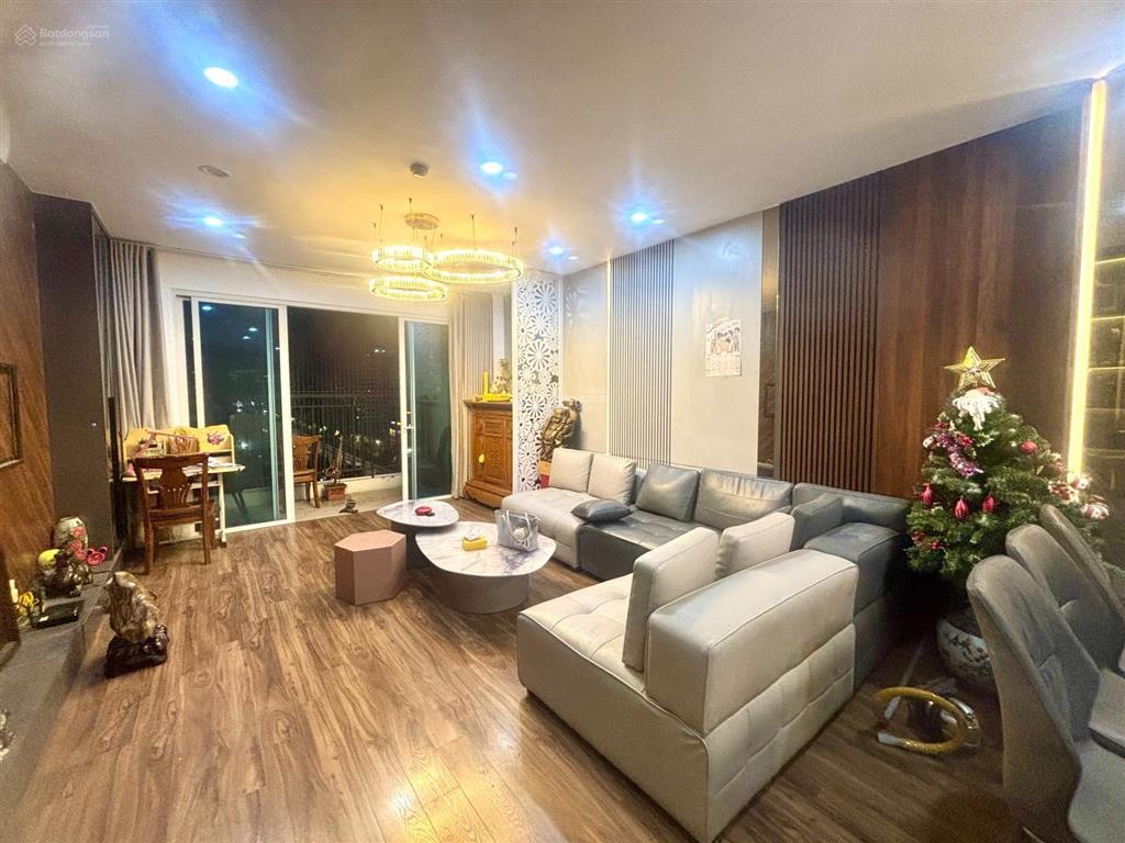 Bán căn hộ chung cư hồ gươm plaza, 141m2, 4 phòng ngủ, mặt đường trần phú, phường hà đông