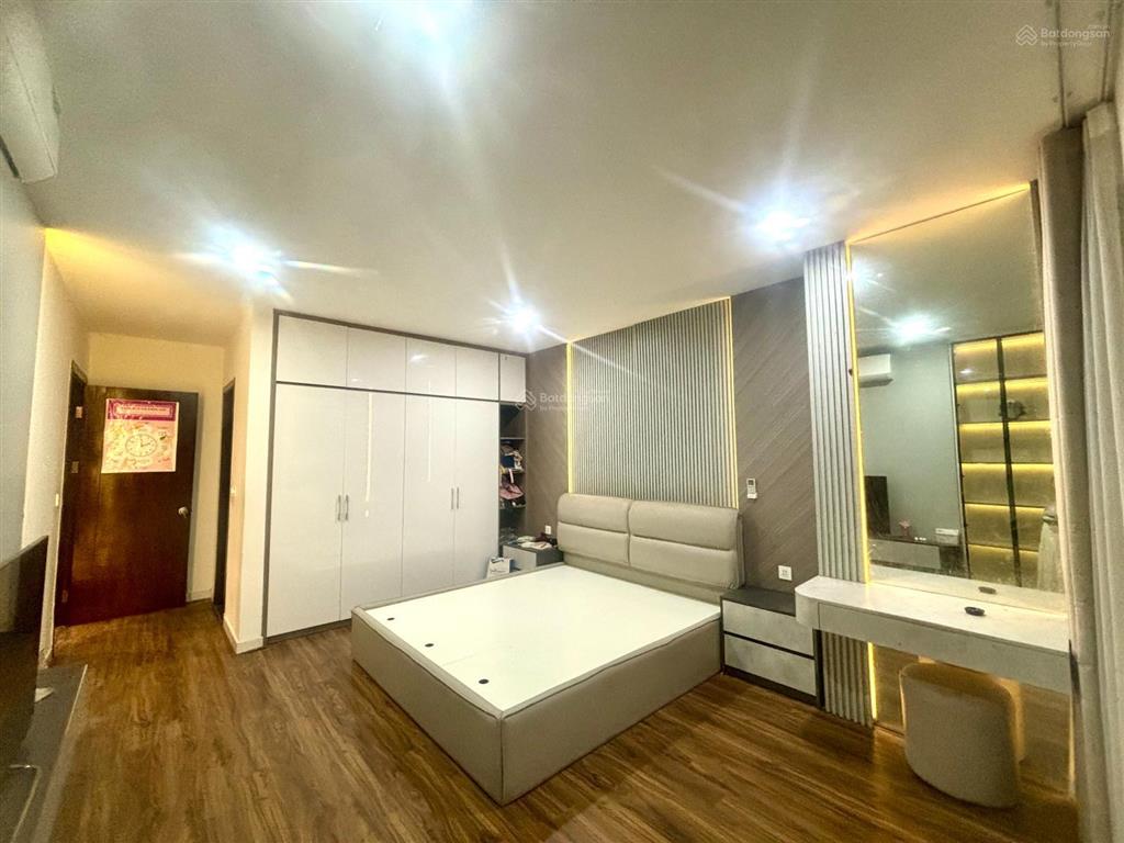 Bán căn hộ chung cư hồ gươm plaza, 141m2, 4 phòng ngủ, mặt đường trần phú, phường hà đông