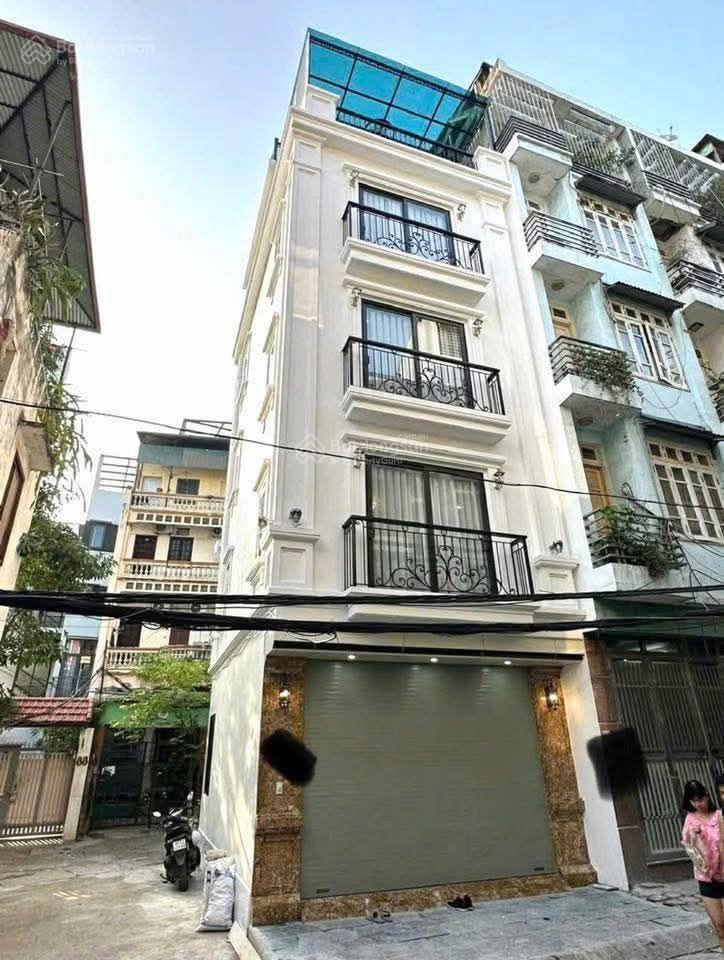 Nhà 4,tầng dt46,m ngõ nông ! gầnôtôcách180,m ra đường 3.5 nối trịnh văn bô !
quanh 5,đồng