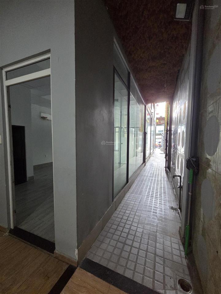 Ngộp bank  mtkd sầm uất đường số 6 sát chợ bình thành, lk56  6,3x45m  3 tầng  nở hậu