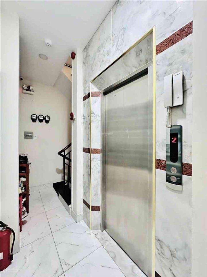 Gấp bán chdv mặt tiền chợ bà chiểu  6,8x11,5m, 68m2, hầm 6 tầng, thang máy  khoán 70tr/tháng
