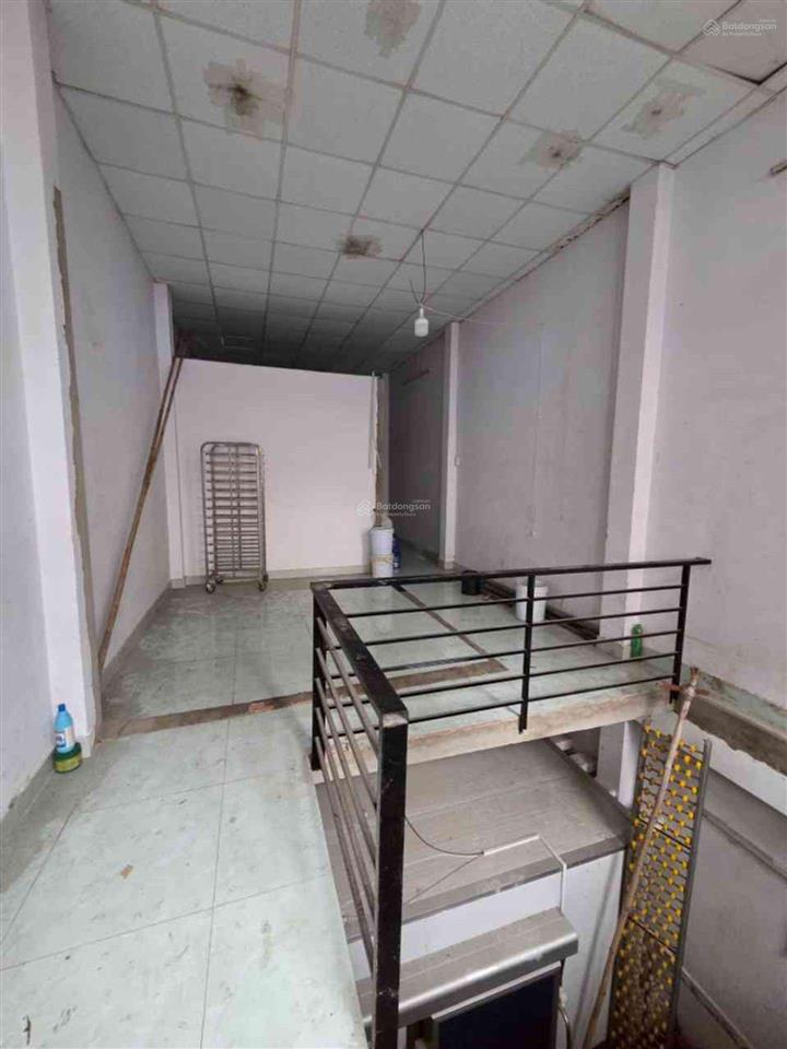 Mặt tiền nội bộ ngay lý chiêu hoàng, bình phú  4x16m, 2 tầng, bán đất tặng nhà