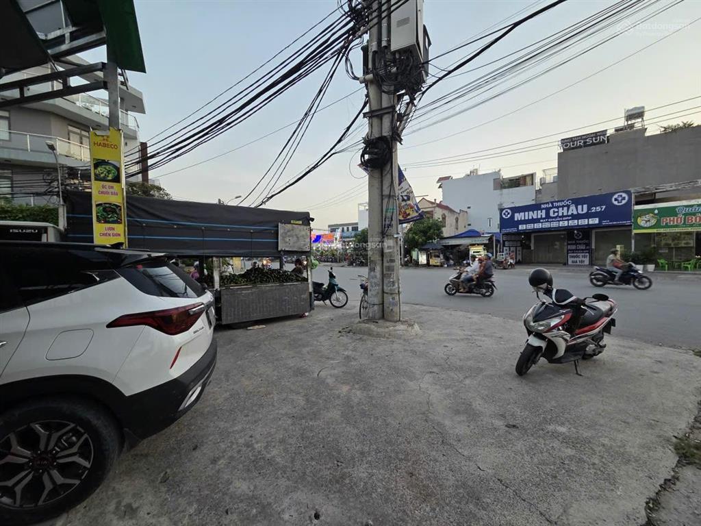 Lô góc 15x17m, vip mặt tiền đường bình thành, ngay chợ kd sầm uất ngày đêm