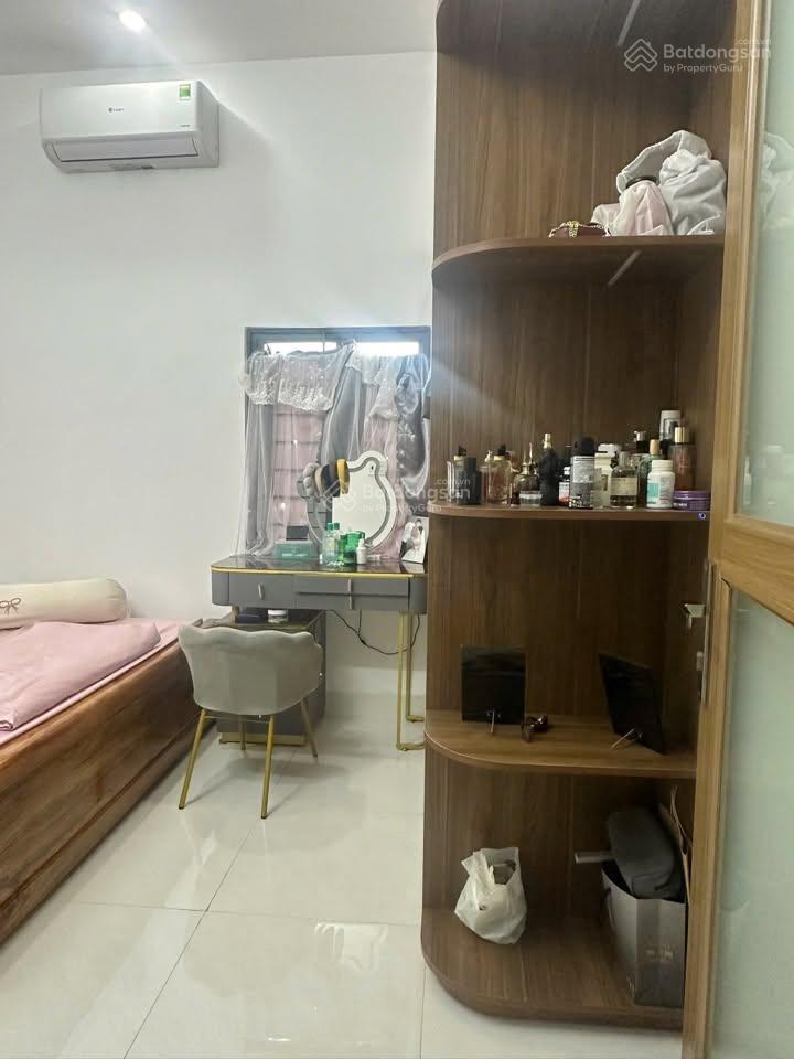 Bán nhà hẻm rộng hoàng văn thụ, full nội thất