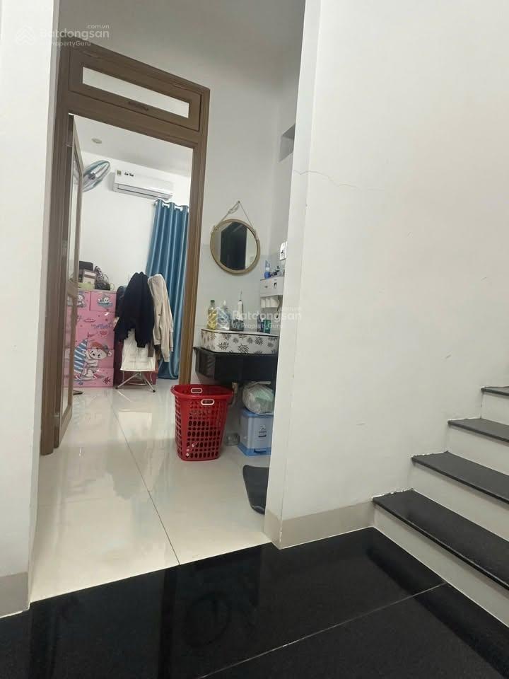 Bán nhà hẻm rộng hoàng văn thụ, full nội thất