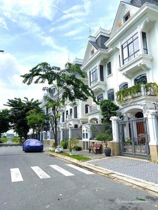 Shop mặt tiền Đồng Văn Cống, 110m2 sổ hồng riêng, 25.3ty