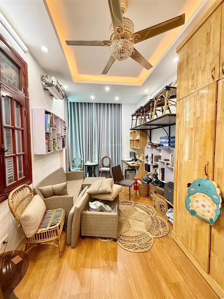 Bán nhà mặt phố đồng cổ, tây hồ dt 45m 5 tầng.mặt phố kinh doanh sầm uất, có vỉa hè rộng 10m