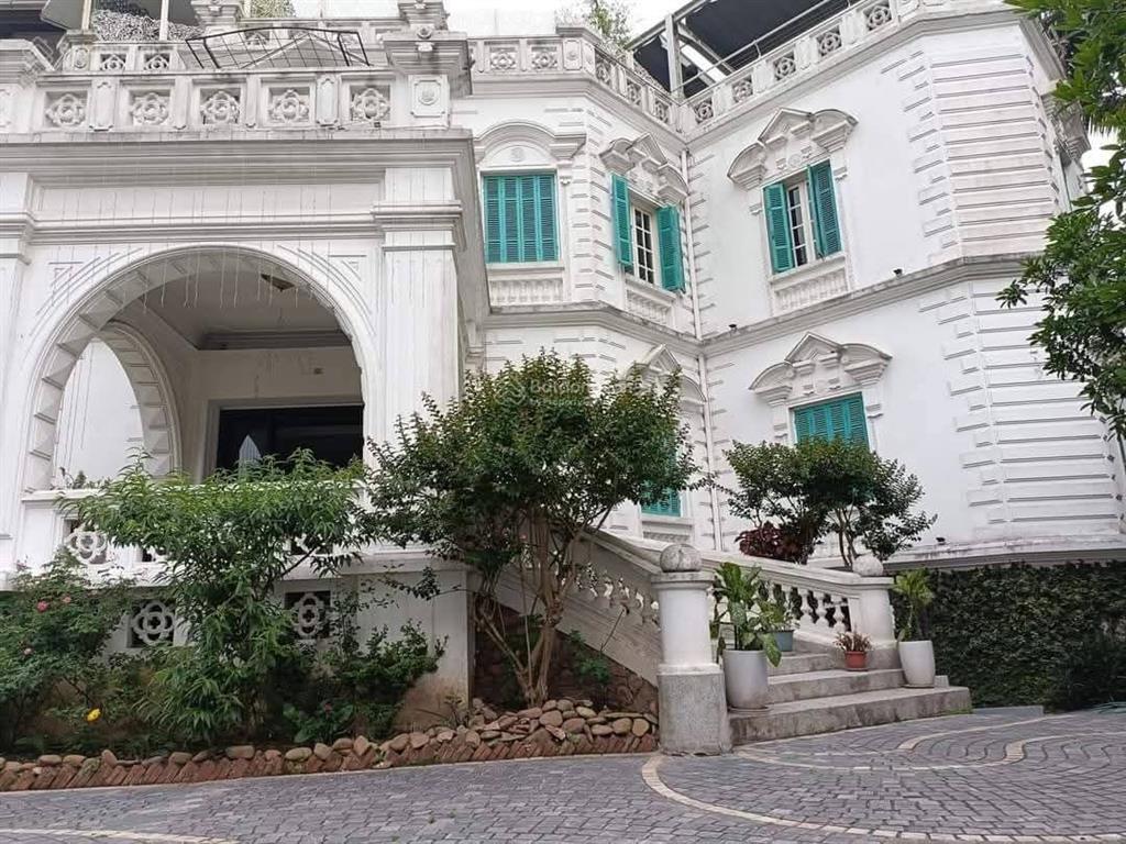 Bán biệt thự đẳng cấp thiết kế kiểu pháp view sông hồng, ngọc thụy, long biên. kinh doanh sầm uất