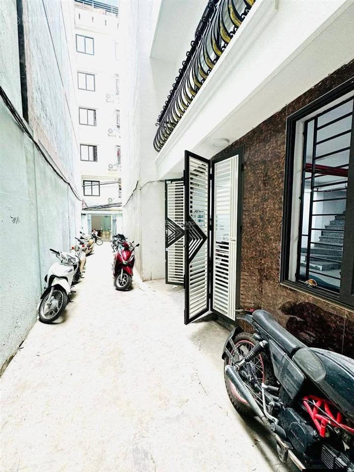 Bán căn hộ ccmn, nhà dòng tiền pháo đài láng, đống đa, 13 phòng khép kín, dt 70m, 8 tầng thang máy