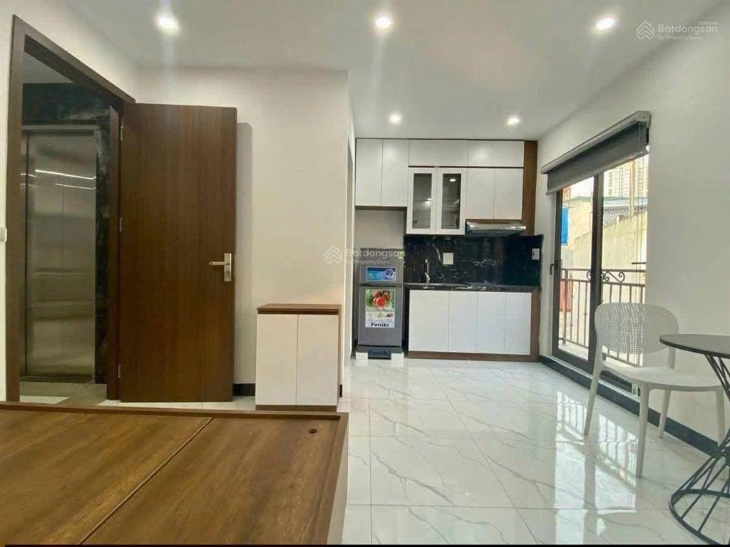 Bán căn hộ ccmn, nhà dòng tiền pháo đài láng, đống đa, 13 phòng khép kín, dt 70m, 8 tầng thang máy