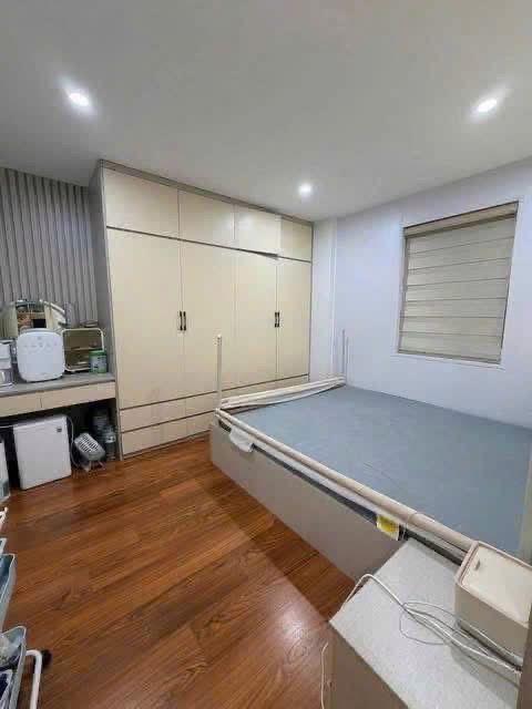 Chung cư Hoàng Quốc Việt, căn 3 ngủ 80m, giá 6 tỷ (083.848.9898)