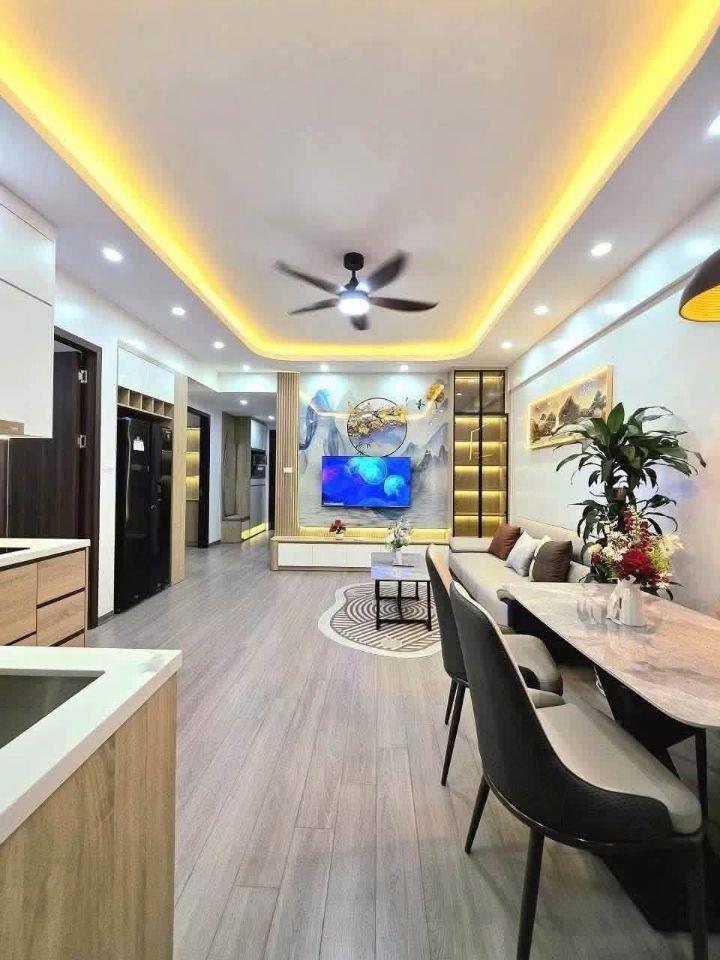 Chung cư Hoàng Quốc Việt, căn 3 ngủ 80m, giá 6 tỷ (083.848.9898)
