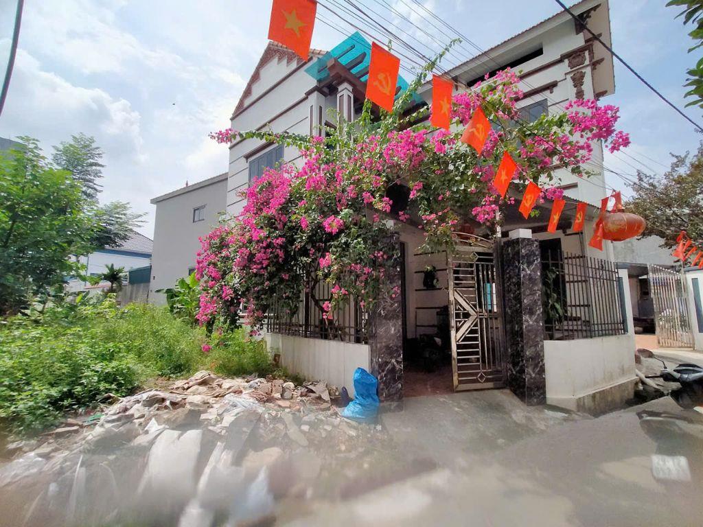 Bán đất thị trấn Chúc Sơn, Chương Mỹ. DT 93m2, giá rẻ 3.35 tỷ. 