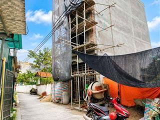 Nhà đẹp quá, đi tí là ra tỉnh lộ 419 rồi. Ngay gần trường cấp 3 Chúc Sơn.