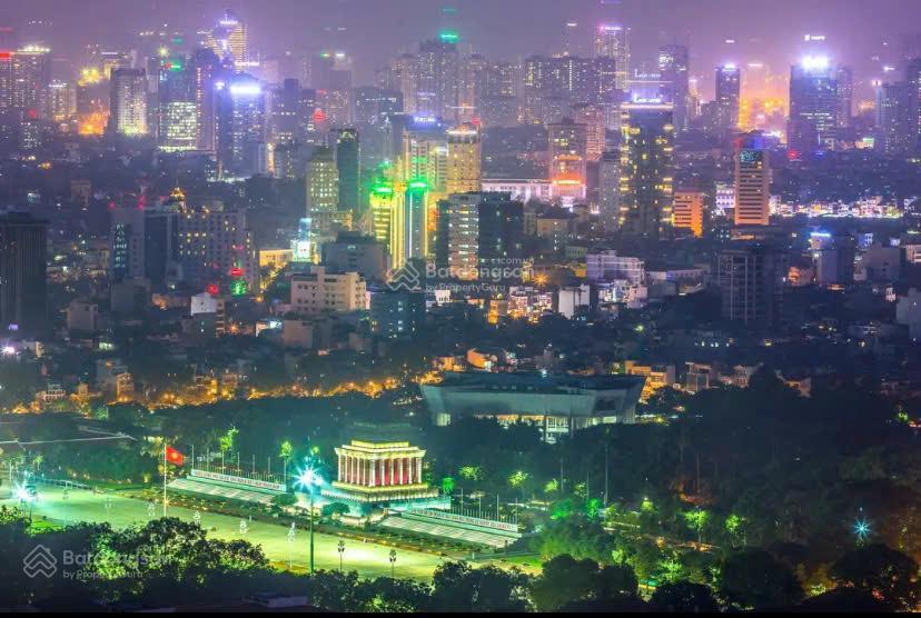Cho thuê văn phòng tại royal city dt 360m2 giá cực tốt