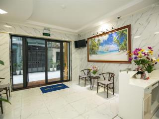 Căn hộ dịch vụ phố linh lang cho thuê căn 1 phòng ngủ 65m2.