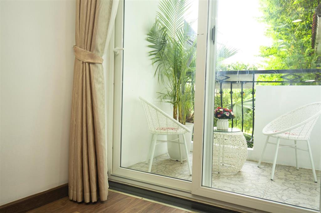 1 ngủ  85m2  view hồ  950 usd/tháng  tòa sumitomo 12  a11  535 kim mã