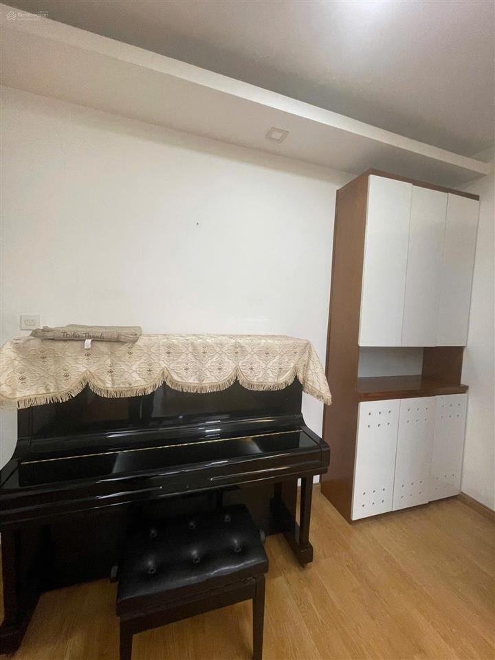 Bán căn hộ 2pn + 1 giá tốt chung cư mulberry lane còn có cả lốt đỗ xe ô tô, sẵn sổ đỏ cất két