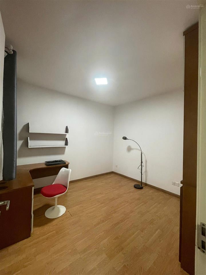 Bán căn hộ 2pn + 1 giá tốt chung cư mulberry lane còn có cả lốt đỗ xe ô tô, sẵn sổ đỏ cất két