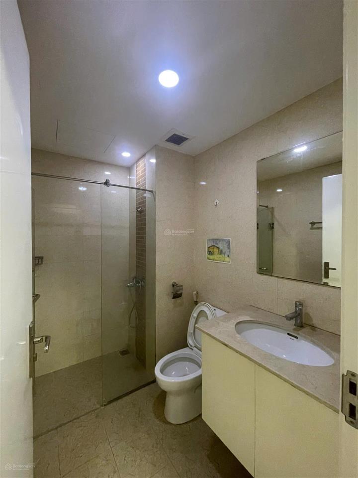 Bán căn hộ 2pn + 1 giá tốt chung cư mulberry lane còn có cả lốt đỗ xe ô tô, sẵn sổ đỏ cất két