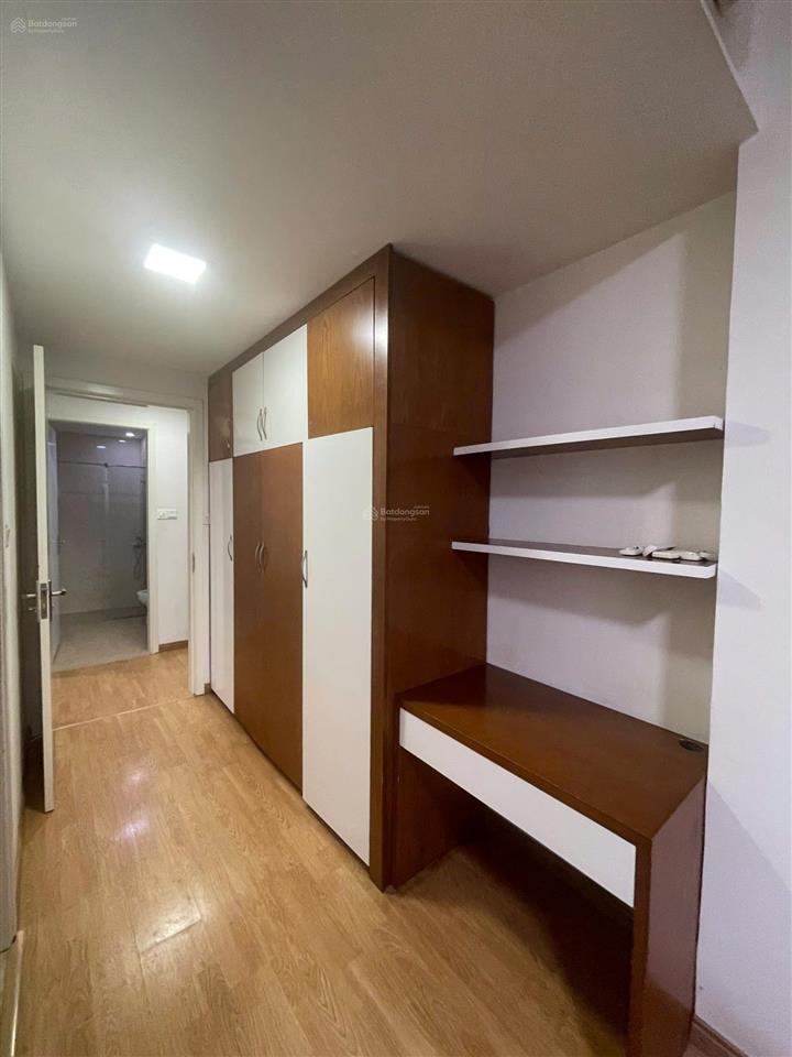 Bán căn hộ 2pn + 1 giá tốt chung cư mulberry lane còn có cả lốt đỗ xe ô tô, sẵn sổ đỏ cất két
