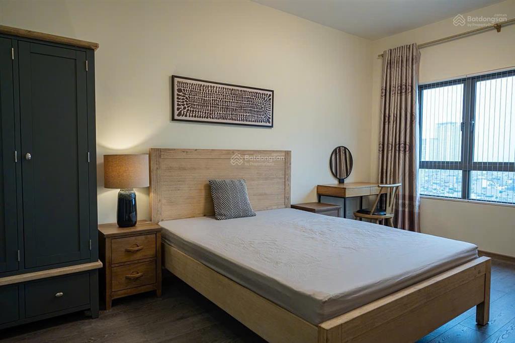 Cần cho thuê vào ở đầu tháng 9 căn hộ 2pn tại mulberry lane  full đồ nội thất, hướng nam mát mẻ