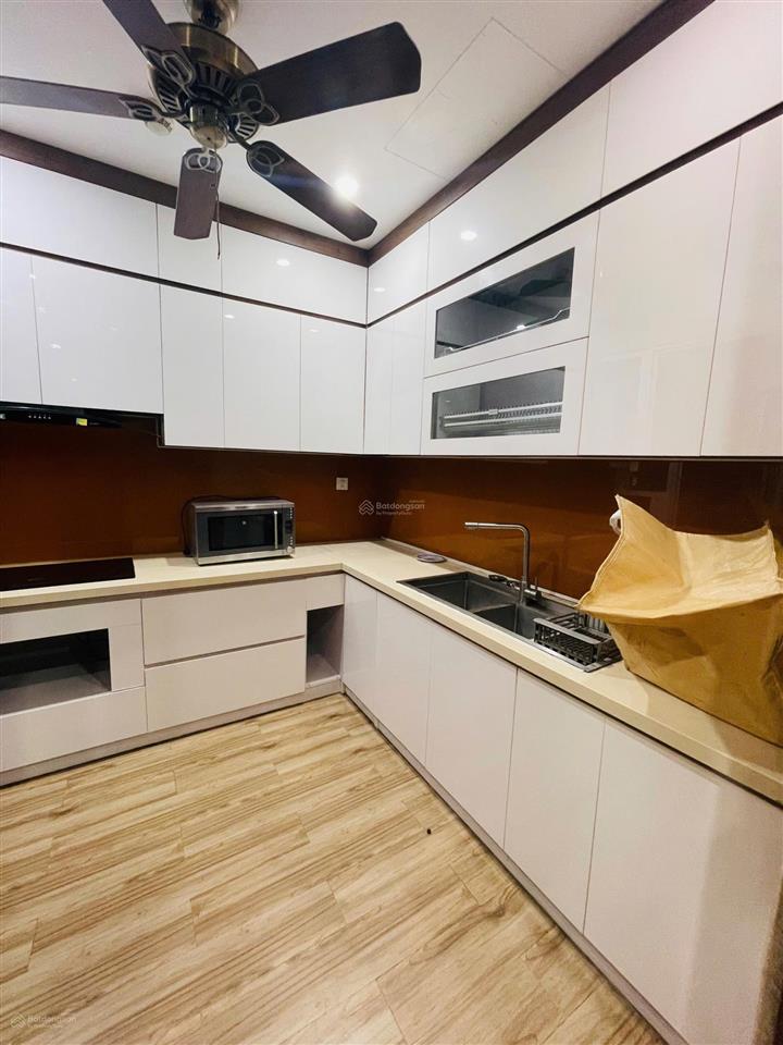 Cho thuê cc seasons avenue, 18 triệu, 100m2, 3pn full nội thất đẹp, đầy đủ tiện nghi dọn vào ở ngay