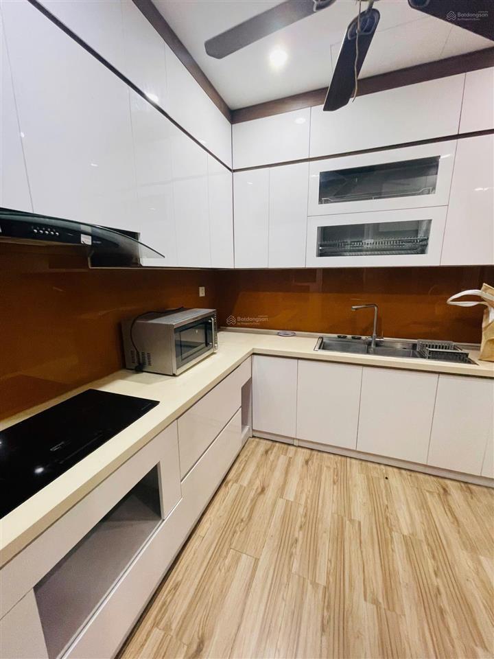 Cho thuê cc seasons avenue, 18 triệu, 100m2, 3pn full nội thất đẹp, đầy đủ tiện nghi dọn vào ở ngay
