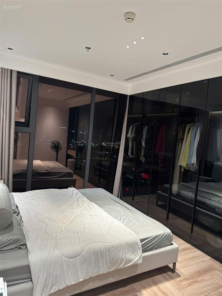 (mới) cần bán gấp căn 3pn full nội thất đẹp view hồ sẵn ở tại d'capitale trần duy hưng, giá 10 tỷ