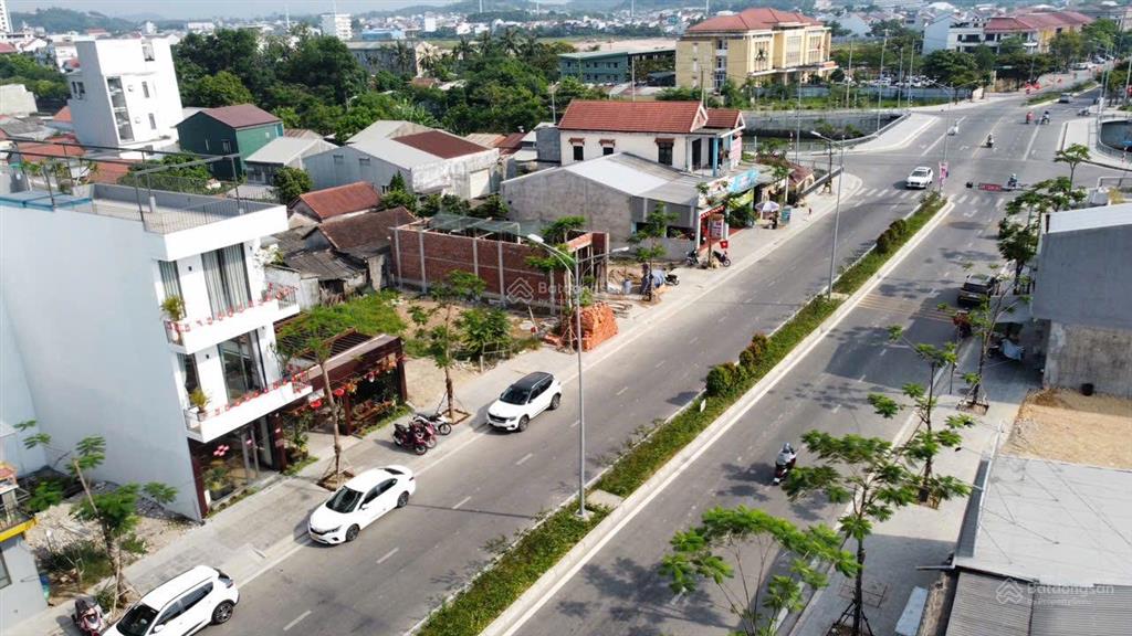 Bán mặt tiền võ nguyên giáp cạnh aeon mall giá tốt hàng hiếm. cách aeon mall chỉ 50m. 76m2 ngang 5m