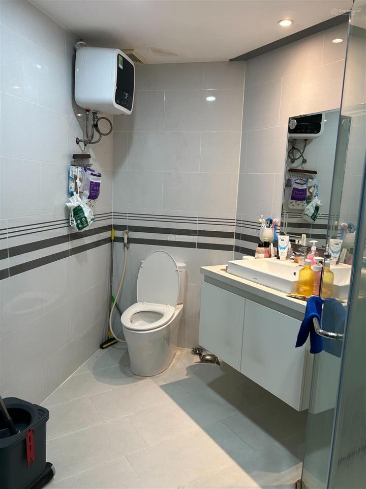 Bán căn hộ an cư 140m2  lầu cao thoáng mát  giá 8.3 tỷ