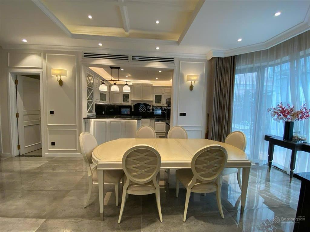 Cho thuê bt đơn lập pmh  q7, dt 272m2, 4 phòng ngủ, nhà đẹp nội thất cao cấp.giá thuê 115tr/tháng