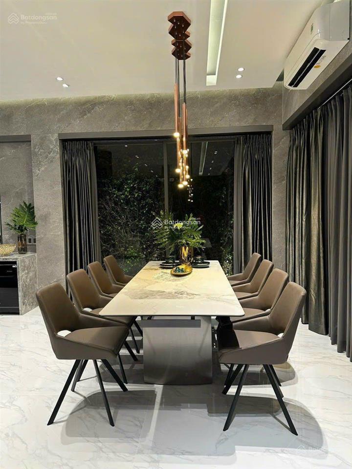 Nhà đẹp khu mỹ giang  phú mỹ hưng cho thuê, 126m2 đầy đủ nội thất hiện đại. giá thuê 65tr/tháng tl