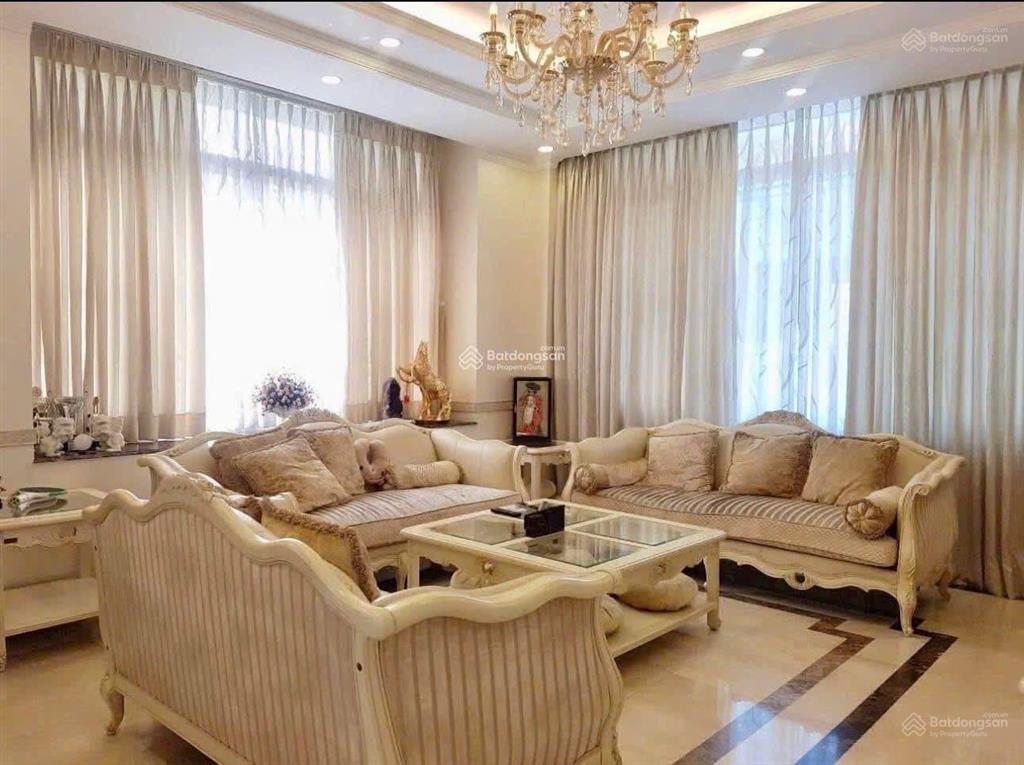 Cho thuê bt đơn lập phú mỹ hưng  đường 19 , 6 phòng ngủ  đầy đủ nội thất. giá thuê 98tr/tháng tl
