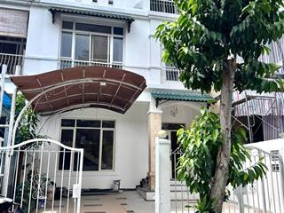 Cho thuê biệt thự giá tốt khu compound hưng thái  pmh, 126m2, 4pn nội thất cơ bản. giá 39tr/tháng