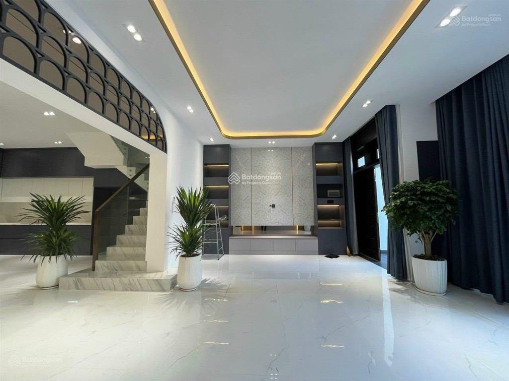 Chính chủ cho thuê biệt thự mỹ thái 1, nhà mới sơn sạch sẽ  nội thất cơ bản. giá thuê 40tr/tháng