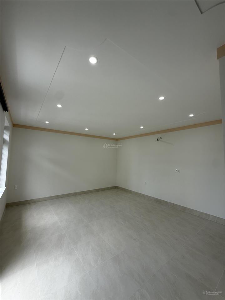 Bán nhà 4 tầng góc võ văn kiệt  chu văn an  bà rịa (6 phòng ngủ) 1 showroom cho thuê 40 tr/1th