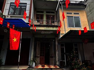 Chính chủ cần bán nhà 3 tầng sau sở khcn, ngay trung tâm trường học, chợ, bệnh viện