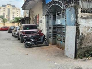 Nhà đội cấn trung tâm ba đình, mặt tiền rộng 28m, gần hồ tây.  ngay c. huệ 0971 472 ***