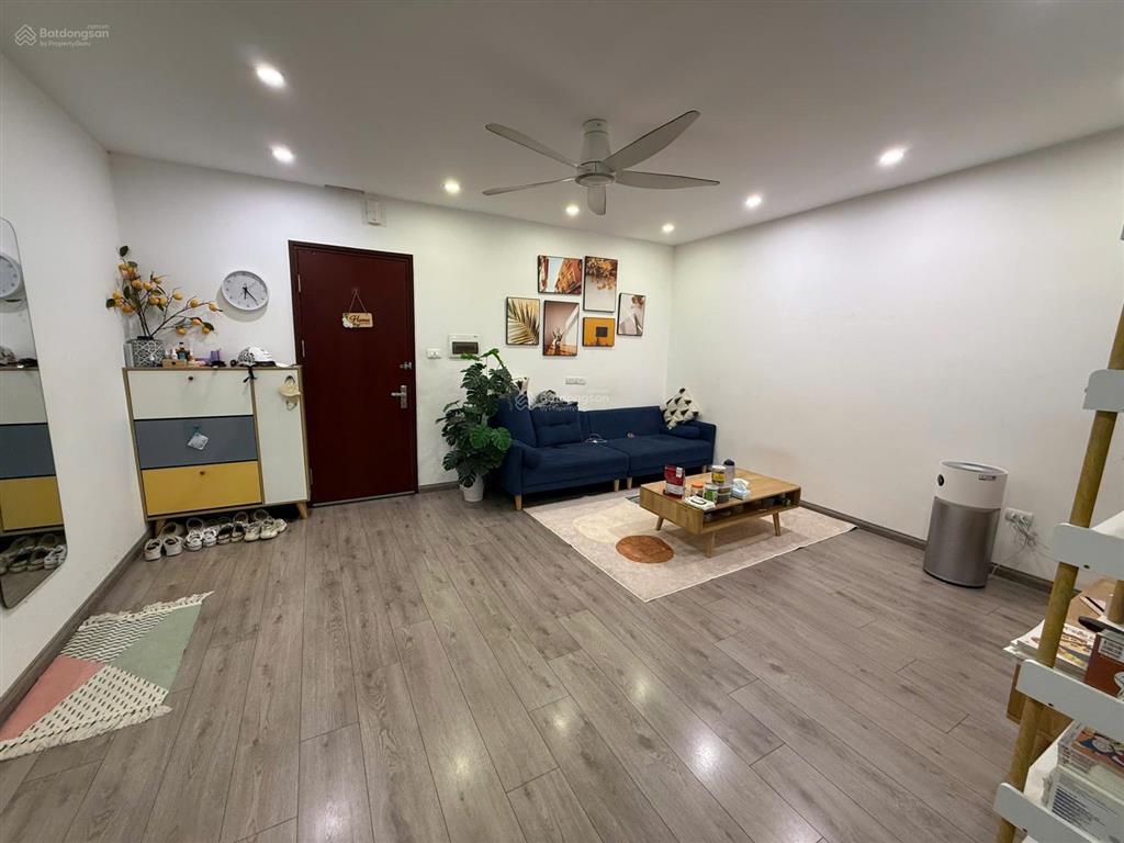 Bán nhanh căn hộ cc c14 định công giá 5.3 tỷ, ban công đông nam thoáng mát