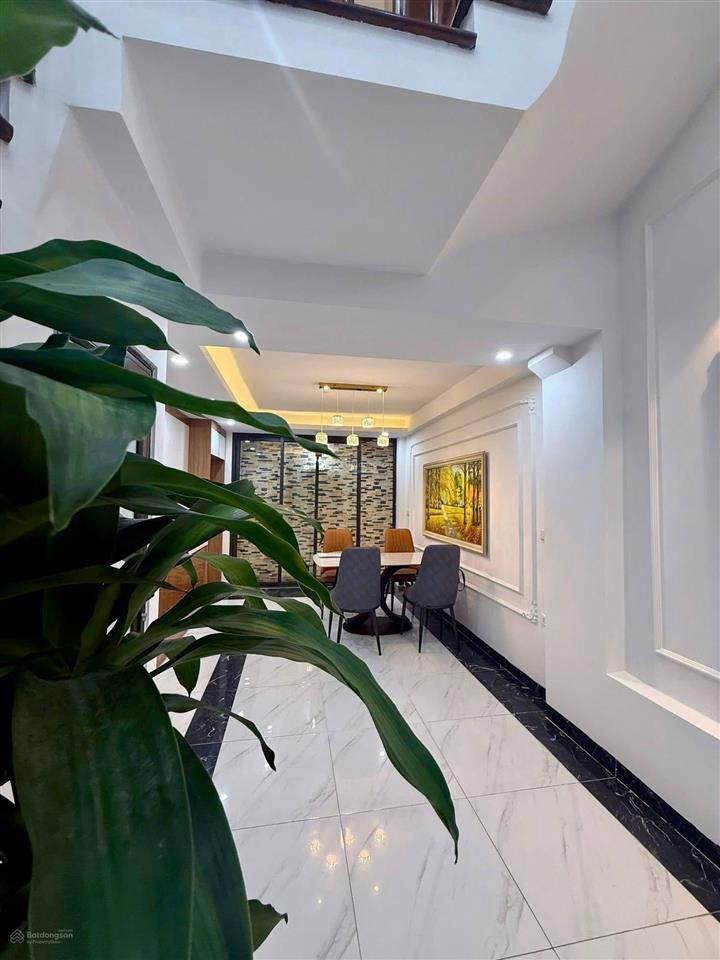 Cho thuê căn 2 ngủ 90m2 chung cư five star giá 13tr/tháng nhận nhà ngay