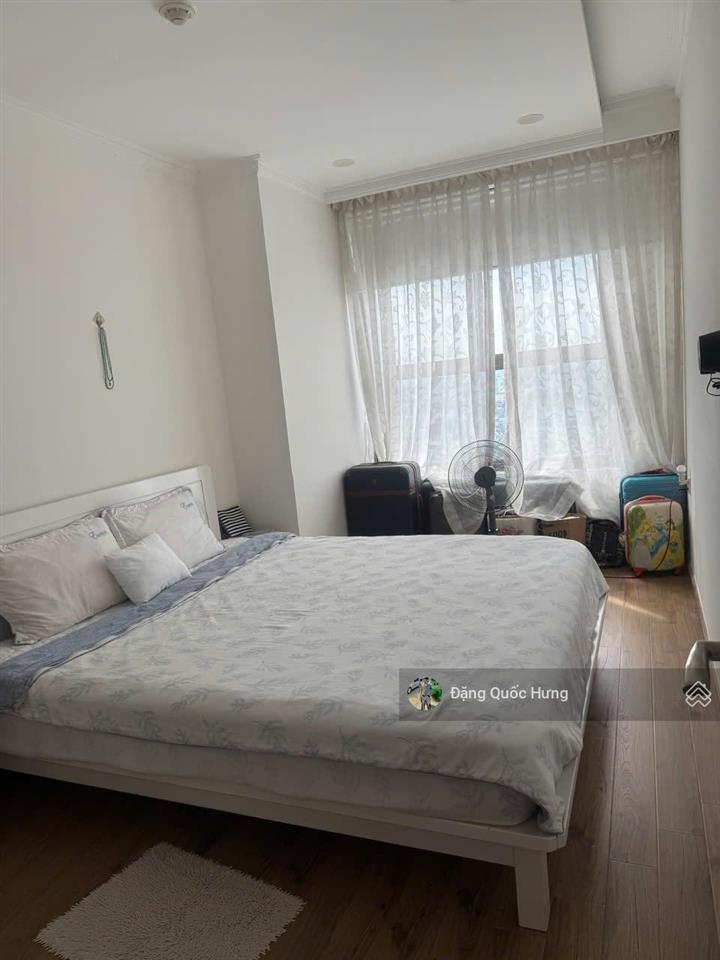 Bán chung cư quận 6, có sổ hồng, chung cư summer square, dt 65m2, 2pn, 2wc giá 3,3 tỷ